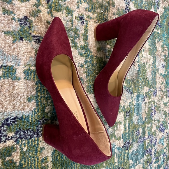 Catherine Malandrino Suede Pumps - Picture 3 of 6